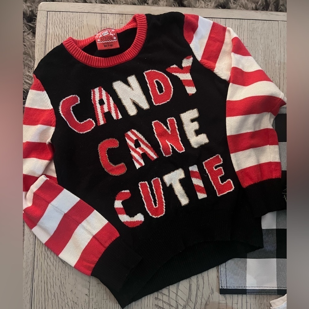 𝅺Candy Cane Cutie Sweater youth size 7/8